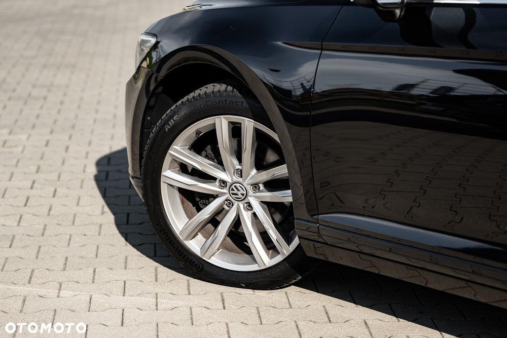 Volkswagen Passat Variant 2.0 TDI SCR DSG Trendline - 14