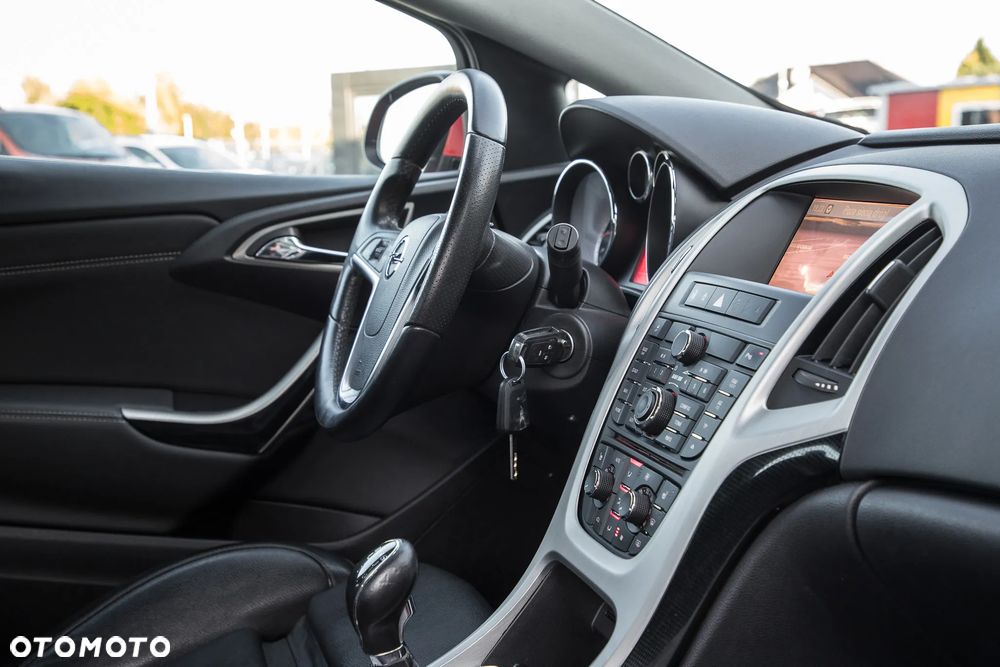 Opel Astra 1.6 Turbo Cosmo - 37