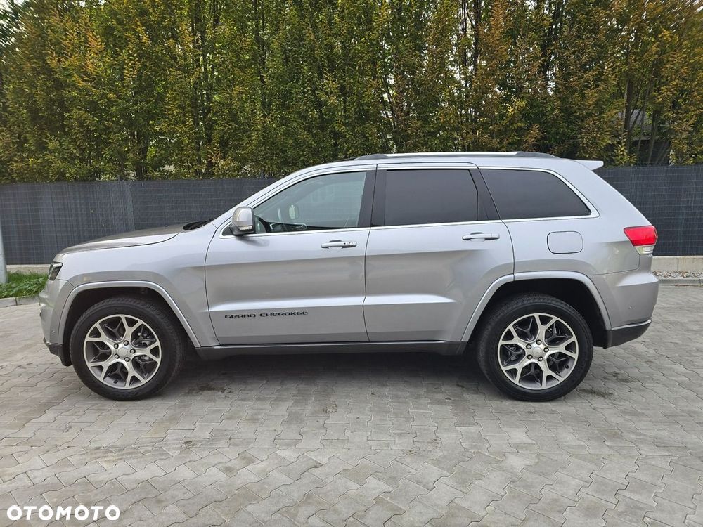 Jeep Grand Cherokee - 14