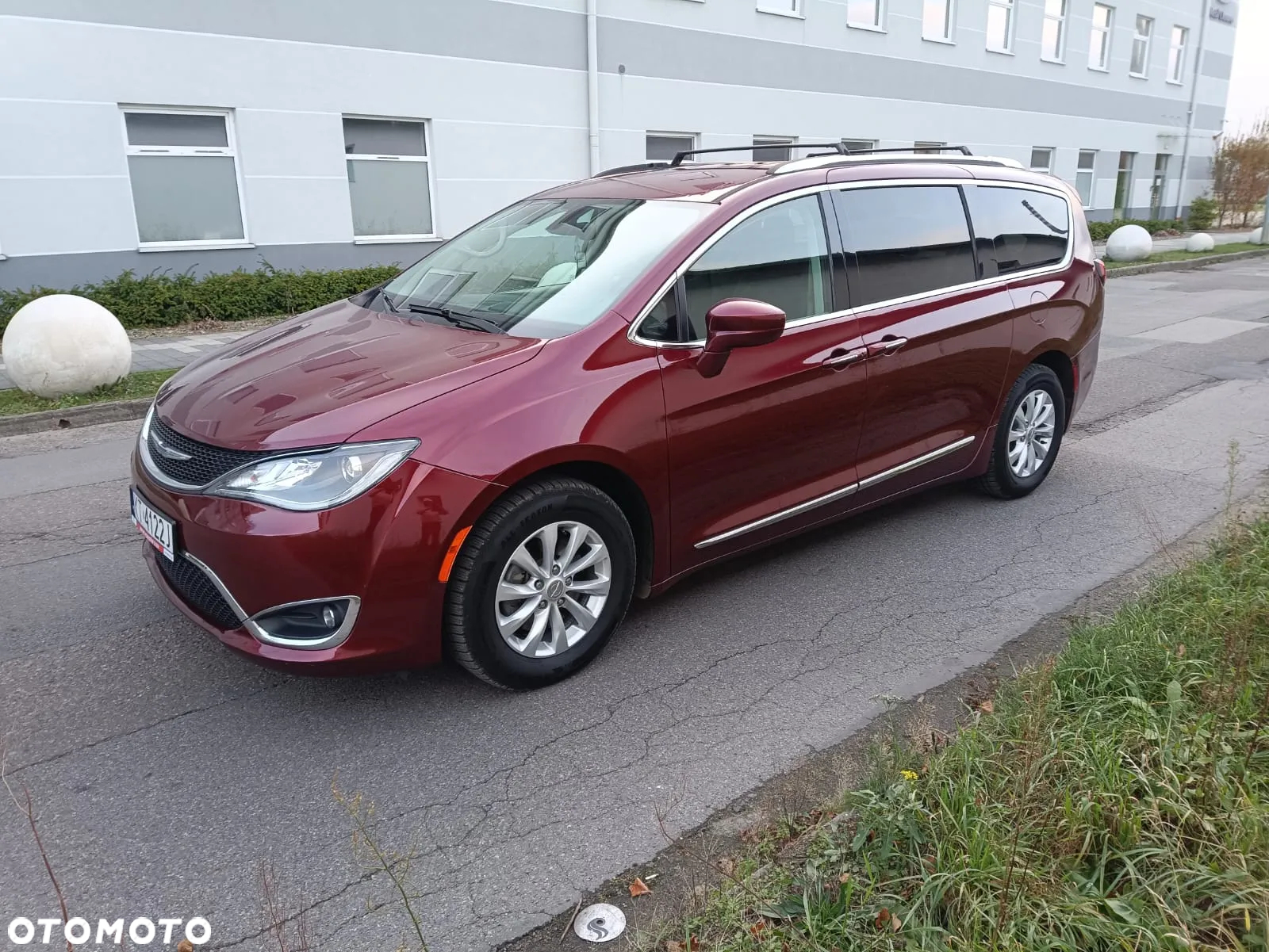 Chrysler Pacifica - 15