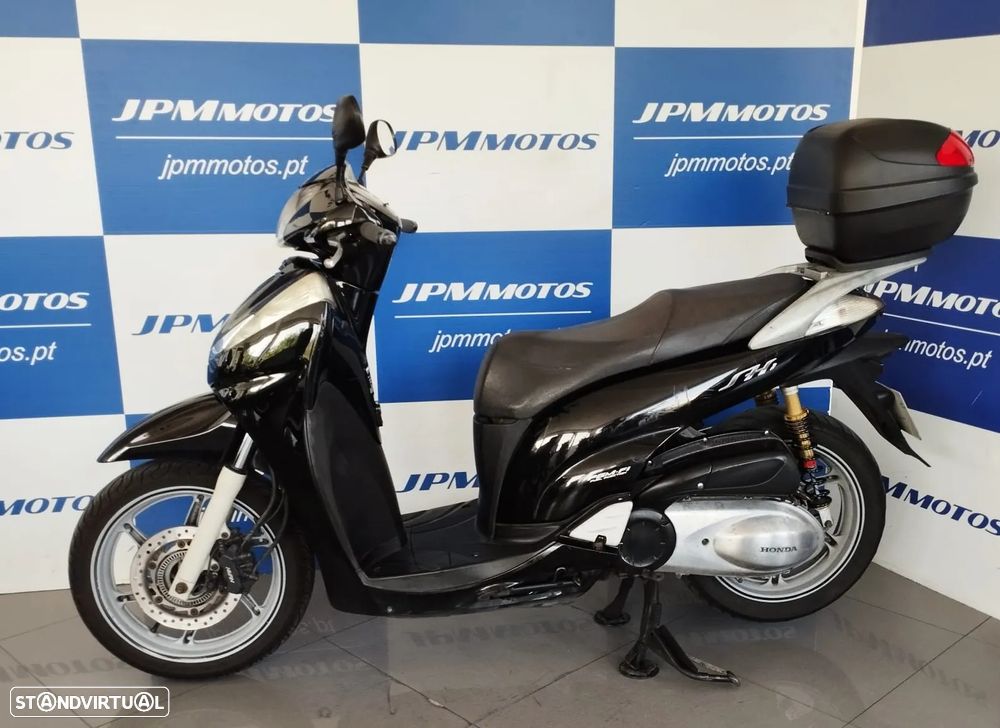 Honda SH 300 ABS - 1