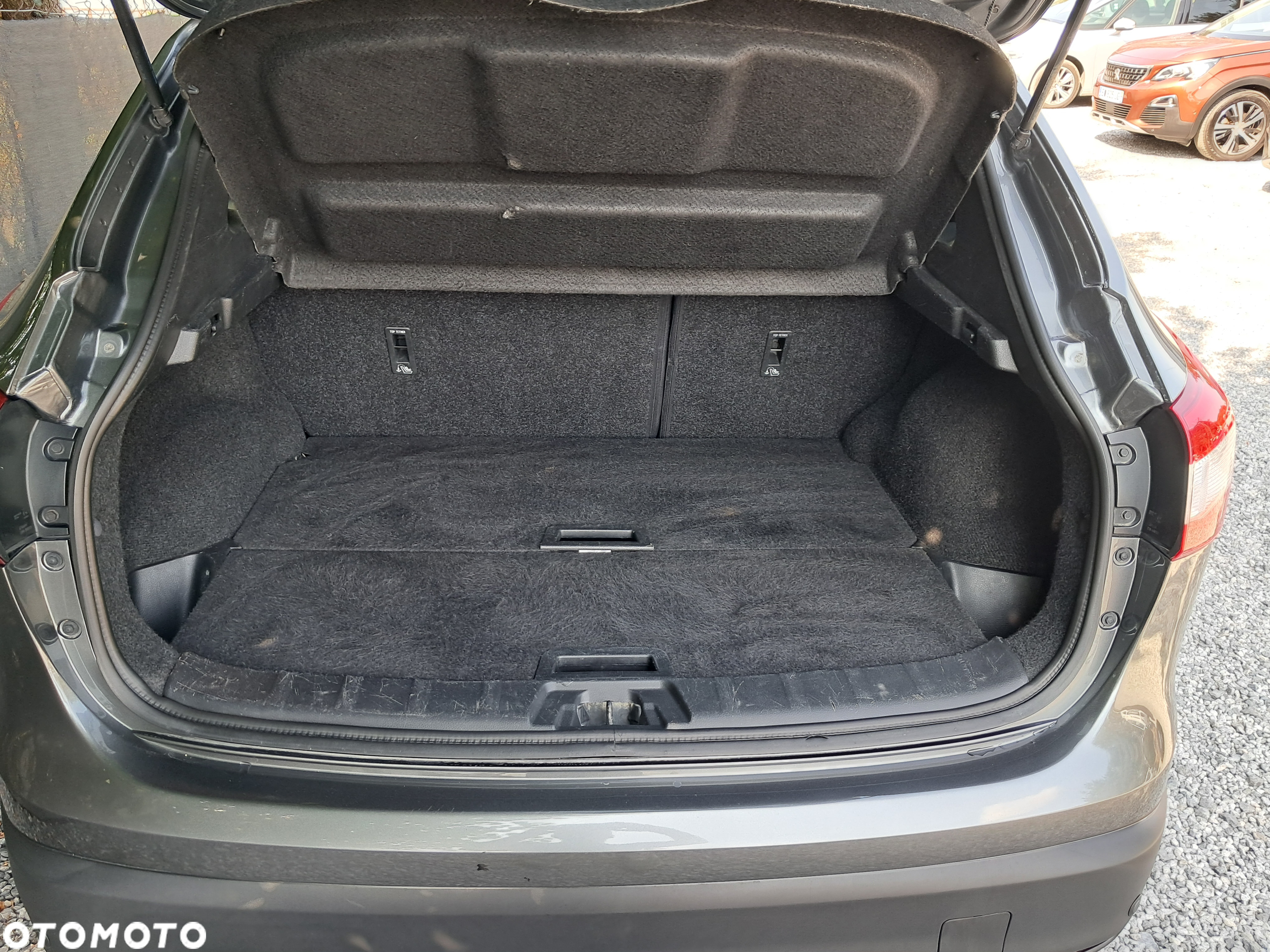 Nissan Qashqai - 13
