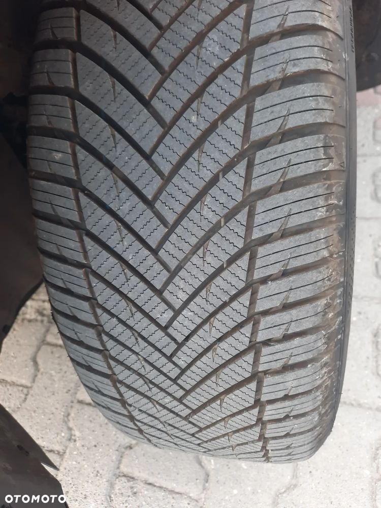 Ford Kuga 2.0 TDCi 2x4 SYNC - 28