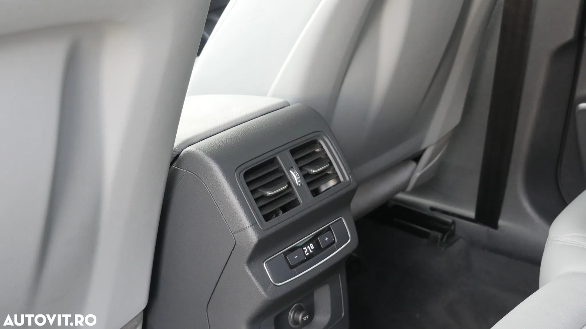 Audi Q5 2.0 40 TDI quattro S tronic Design - 21