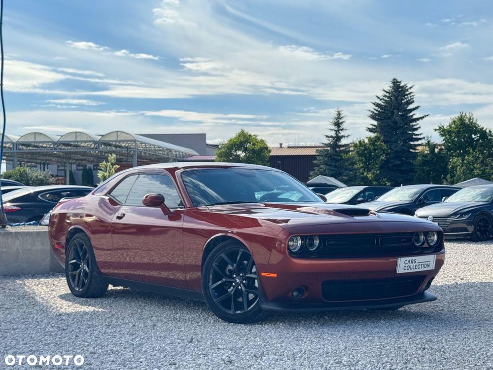 Dodge Challenger - 2