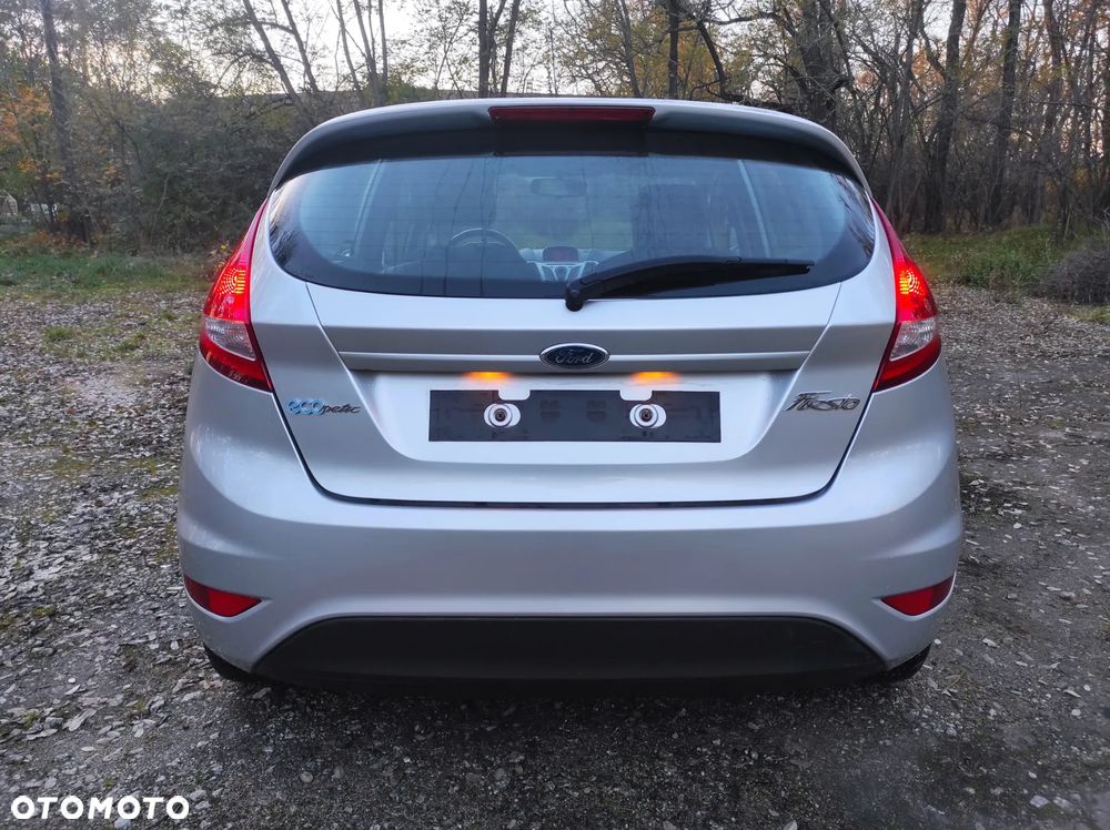 Ford Fiesta 1.6 TDCI Champions Edition - 6