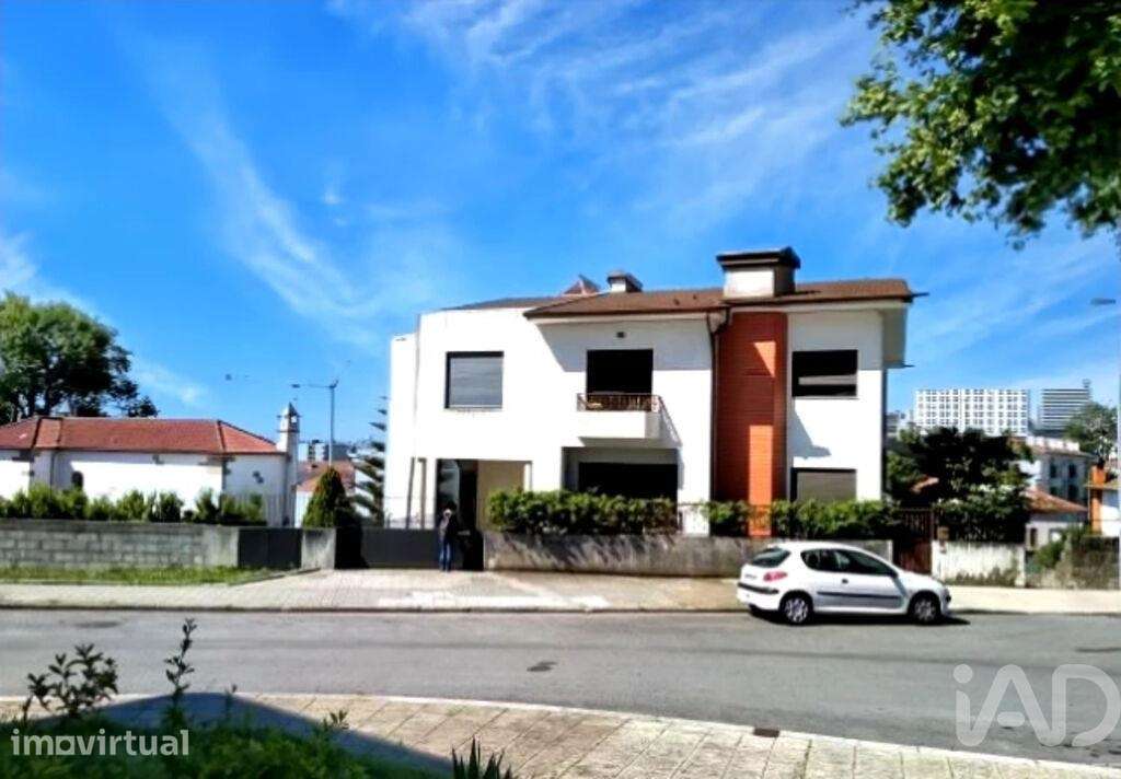 Casa T3 em Campanhã de 180,00 m2 - Grande imagem: 4/27