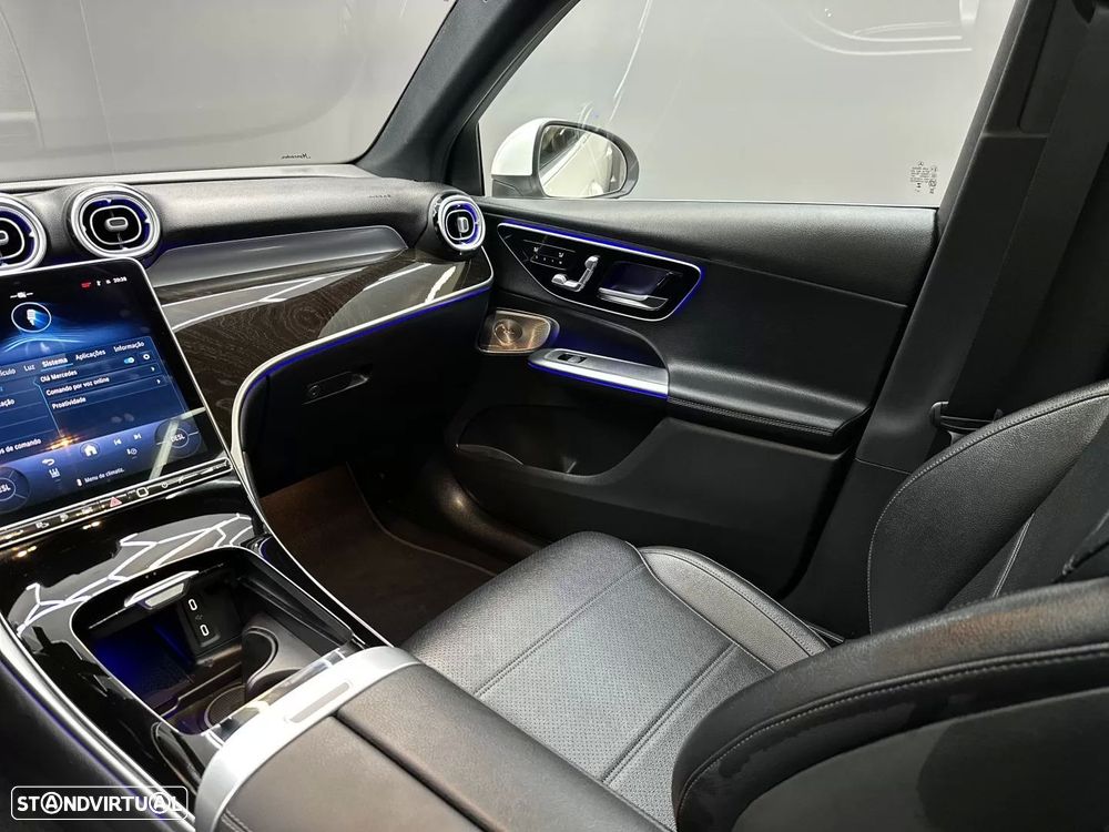Mercedes-Benz GLC 300 e 4Matic - 25
