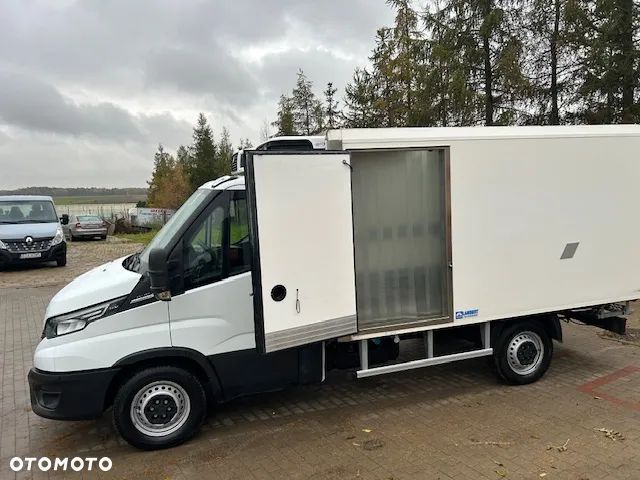 Iveco 35S16 chłodnia czterokomorowa - 3
