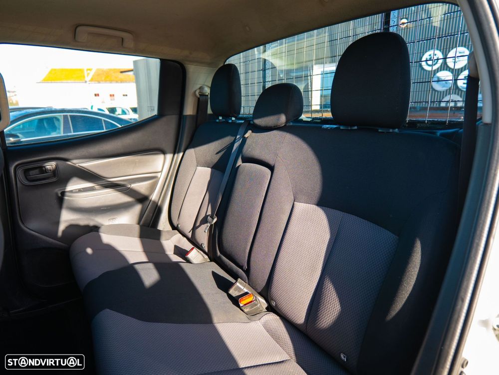 Mitsubishi L200 2.3 DI-D CD Invite 4WD - 25