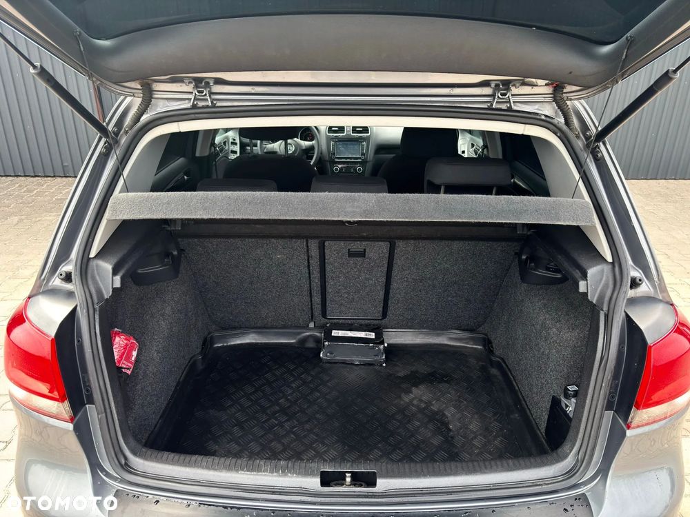 Volkswagen Golf 1.6 TDI DPF Comfortline - 17