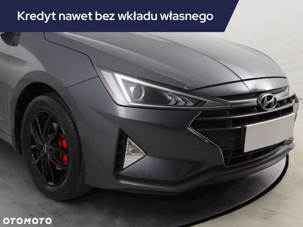 Hyundai Elantra - 23