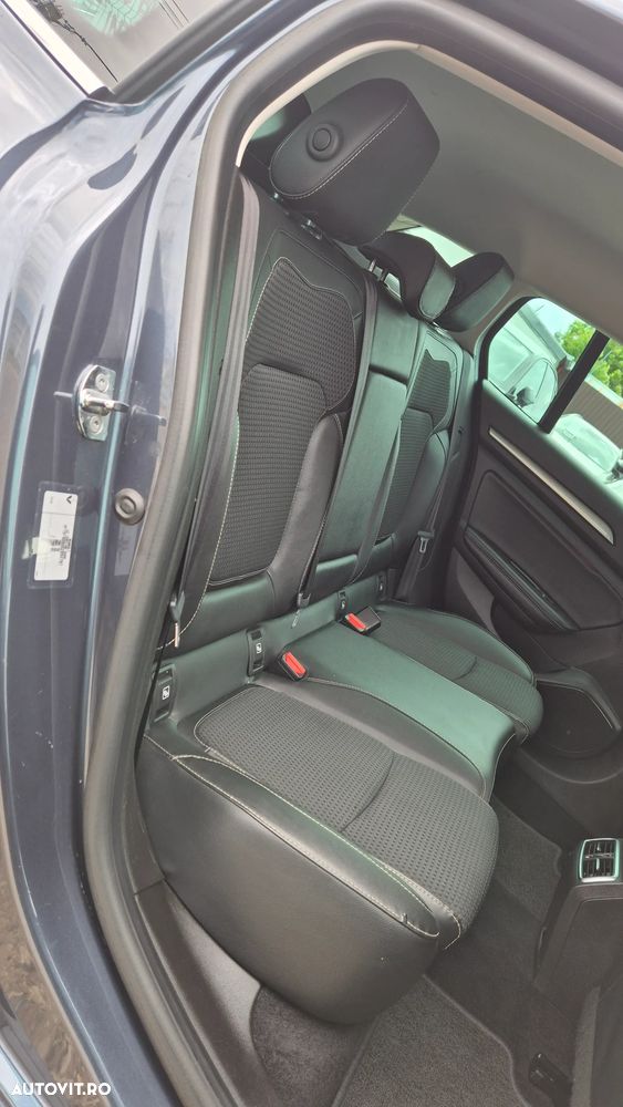 Renault Megane BLUE dCi 115 BOSE EDITION - 29