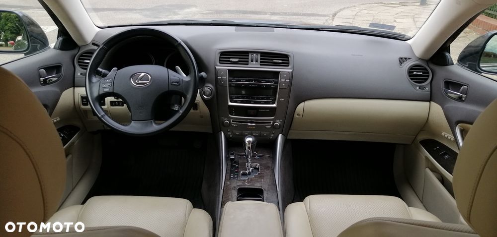 Lexus IS 250 Prestige - 4