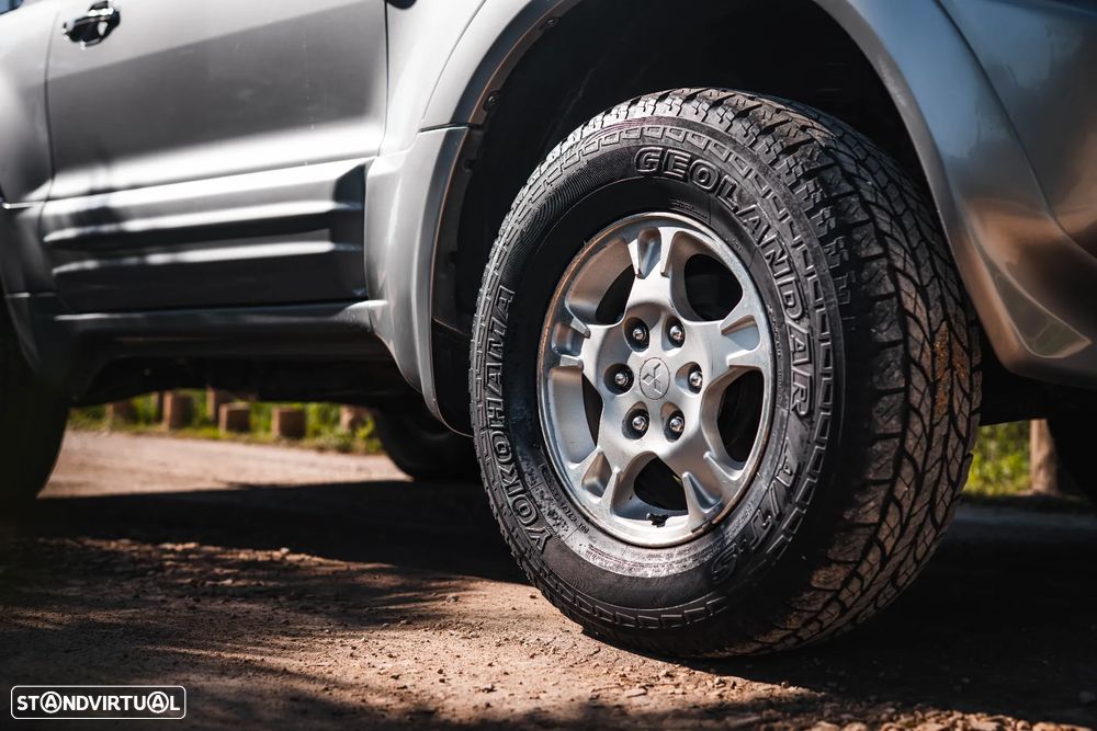 Mitsubishi Pajero 3.2 DI-D GLS ABS - 28