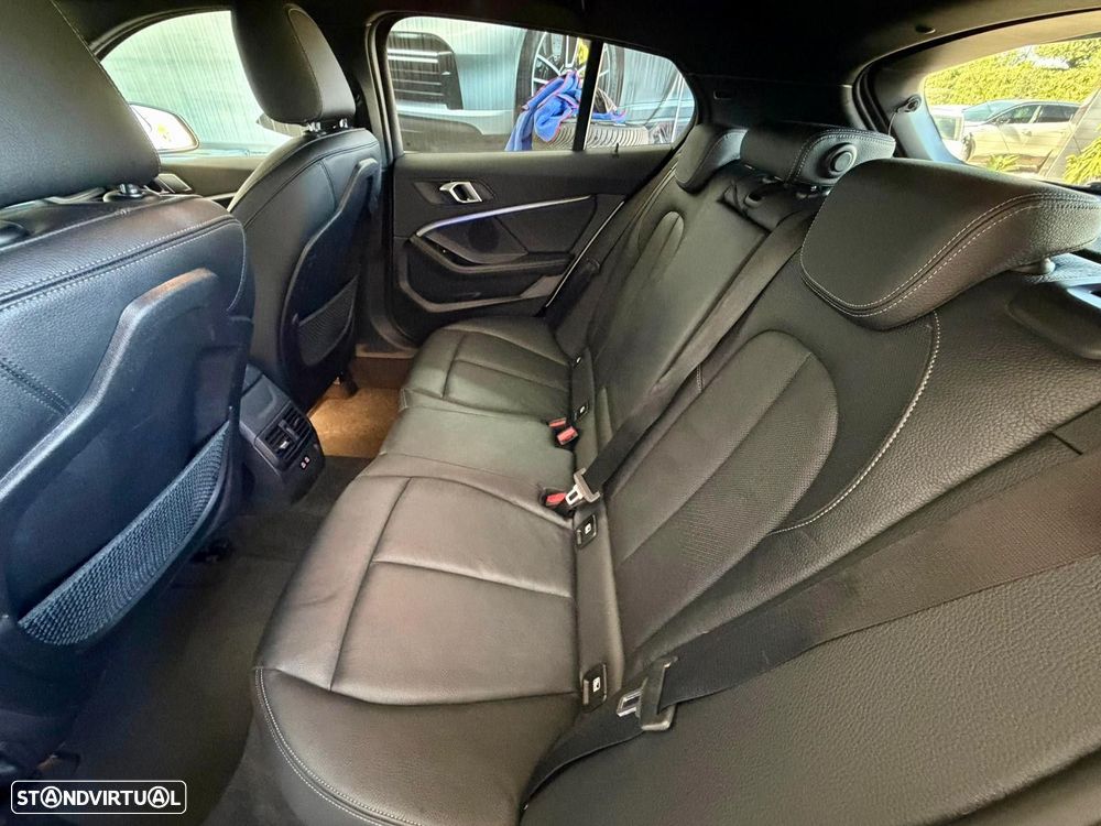 BMW 118 i Aut. Sport Line - 23