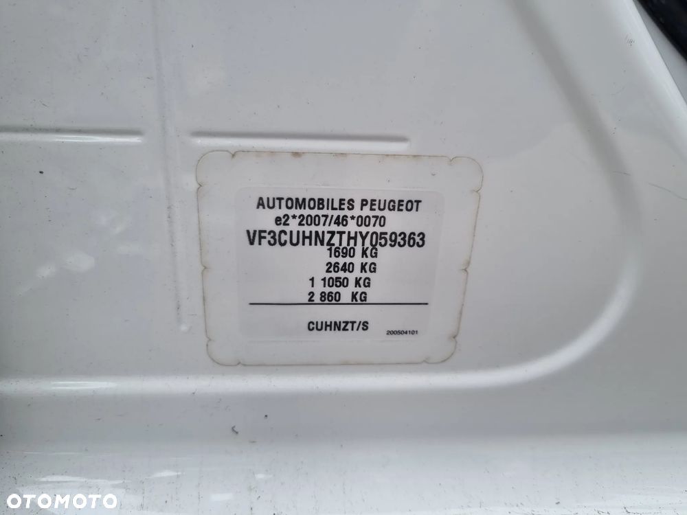 Peugeot 2008 1.2 Pure Tech Allure S&S EAT6 - 17