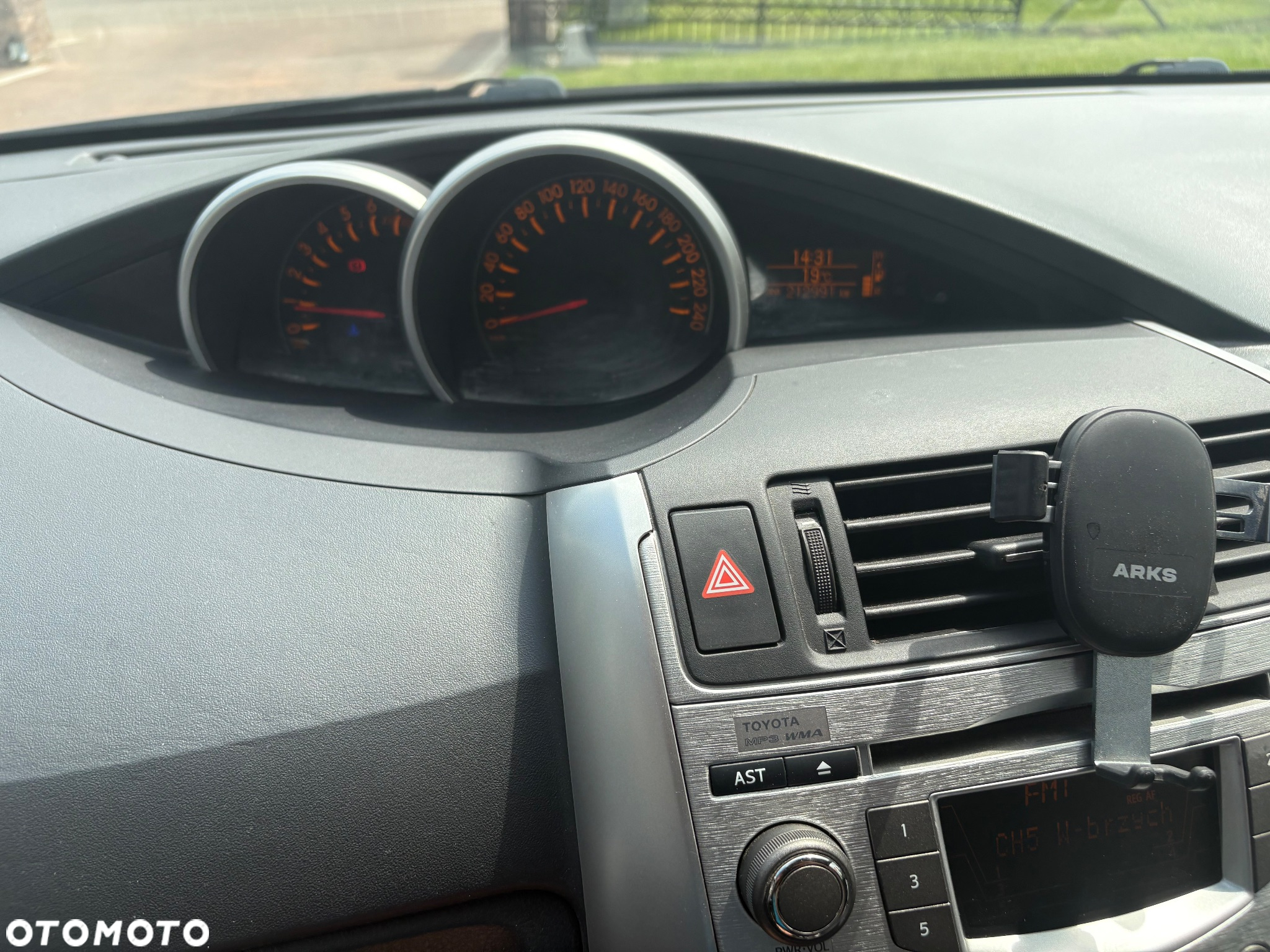 Toyota Verso 1.8 Sol plus 7os - 4