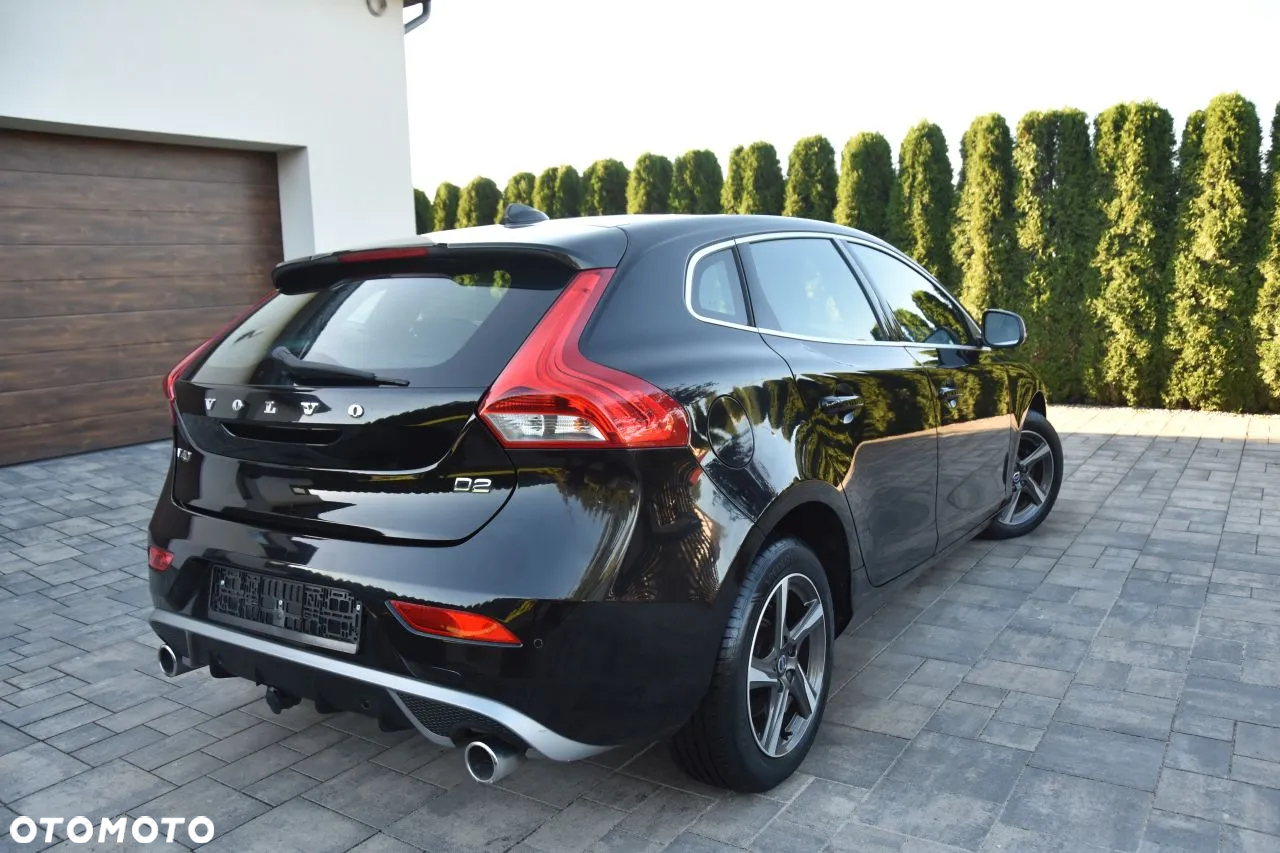 Volvo V40 D2 Drive-E R-Design Momentum - 3