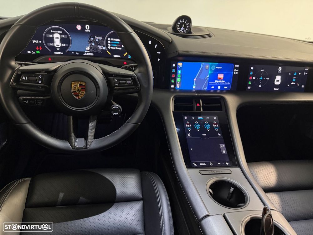 Porsche Taycan Cross Turismo Turbo - 12