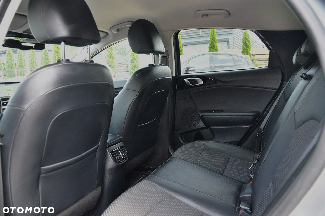 Kia XCeed 1.0 T-GDI L Business Line - 14