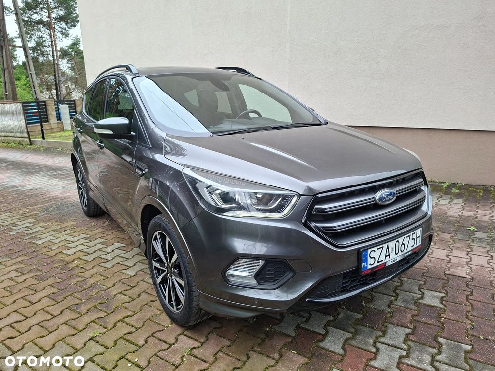 Ford Kuga 1.5 EcoBoost 2x4 ST-Line - 9