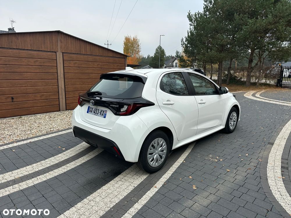 Toyota Yaris 2024 photo 3