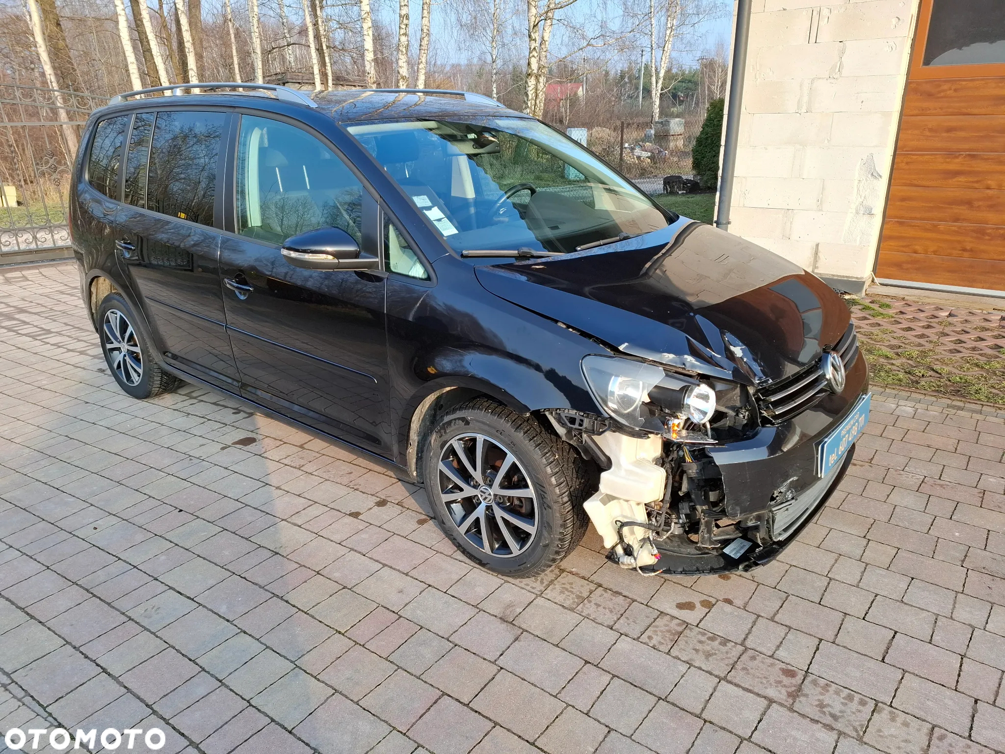 Volkswagen Touran - 12