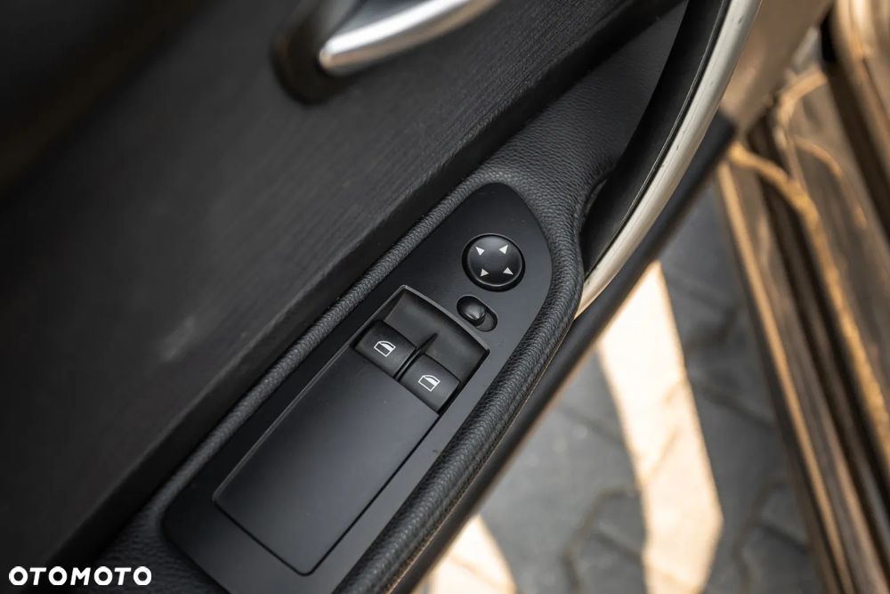 BMW Seria 1 118d - 20
