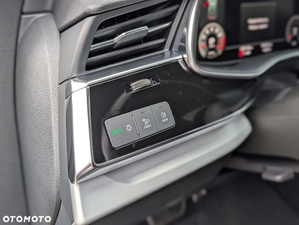 Audi Q8 - 27