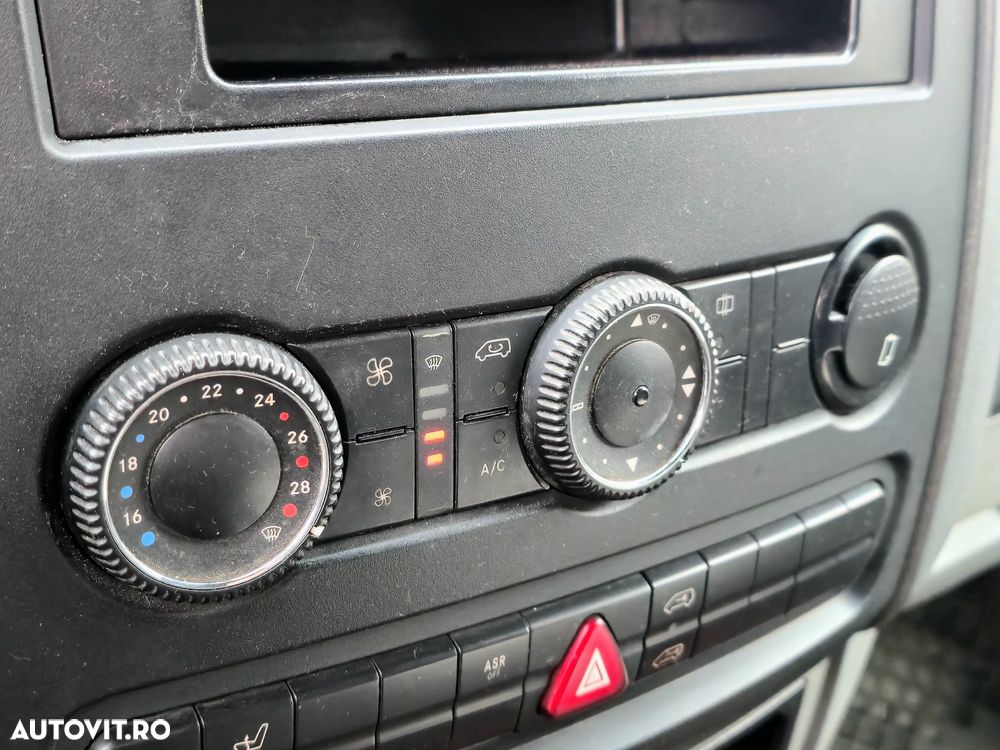 Mercedes-Benz Sprinter - 16