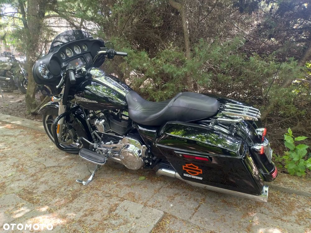 Harley-Davidson Touring Street Glide - 3