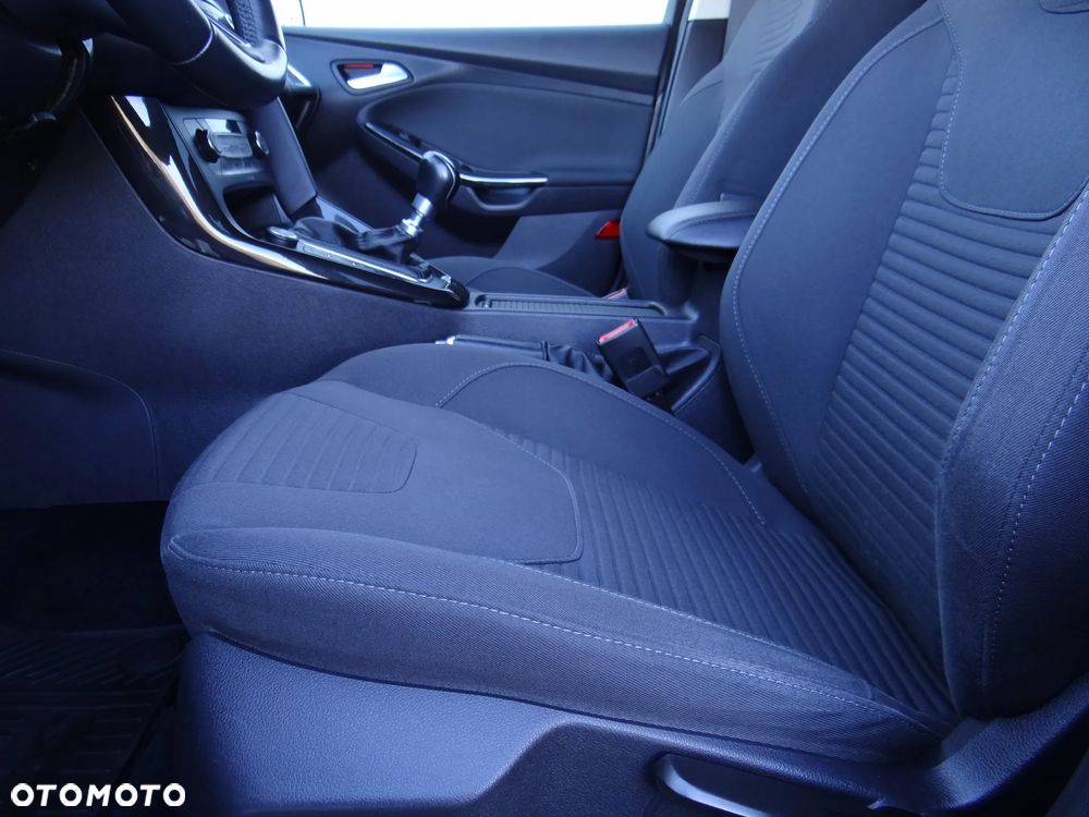 Ford Focus 1.0 EcoBoost Titanium ASS - 8