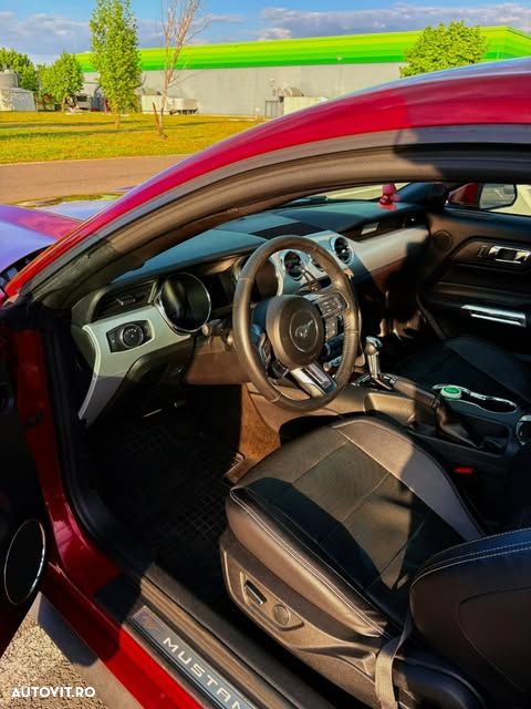 Ford Mustang 2.3 EcoBoost Aut. - 3