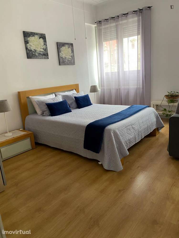 Estúdio - localizado em Santo Ildefonso Porto - Grande imagem: 3/11