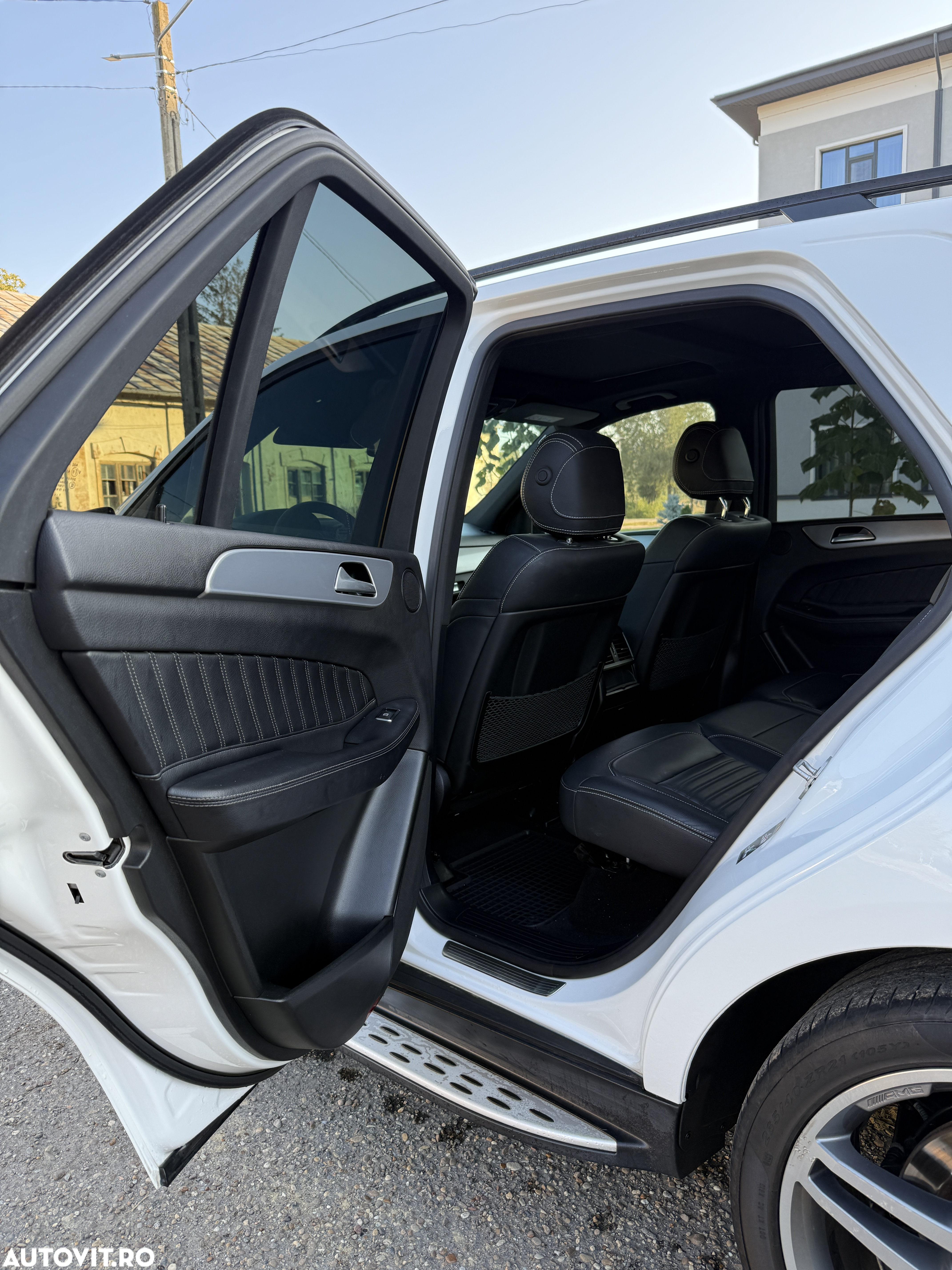 Mercedes-Benz GLE 350 d 4MATIC - 25