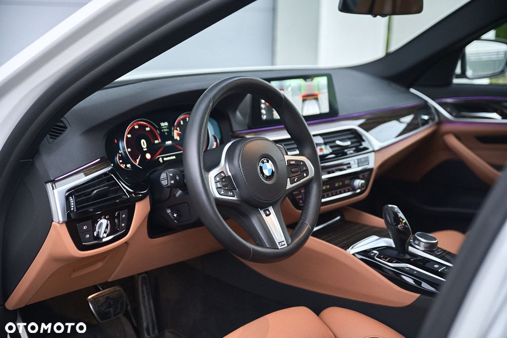 BMW Seria 5 530i xDrive M Sport sport - 7