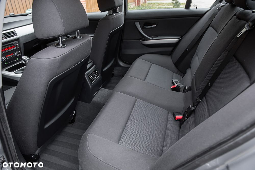 BMW Seria 3 - 21