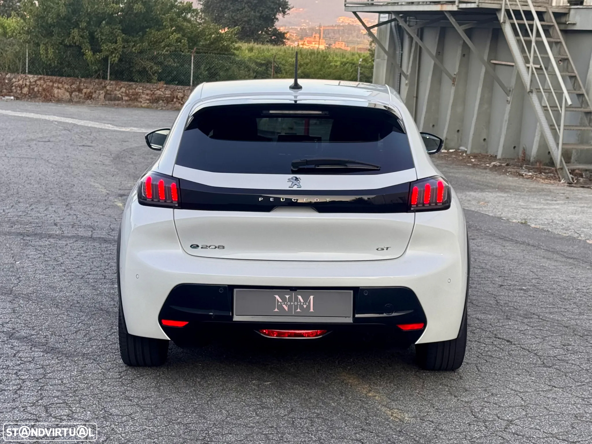 Peugeot e-208 50 kWh GT - 10