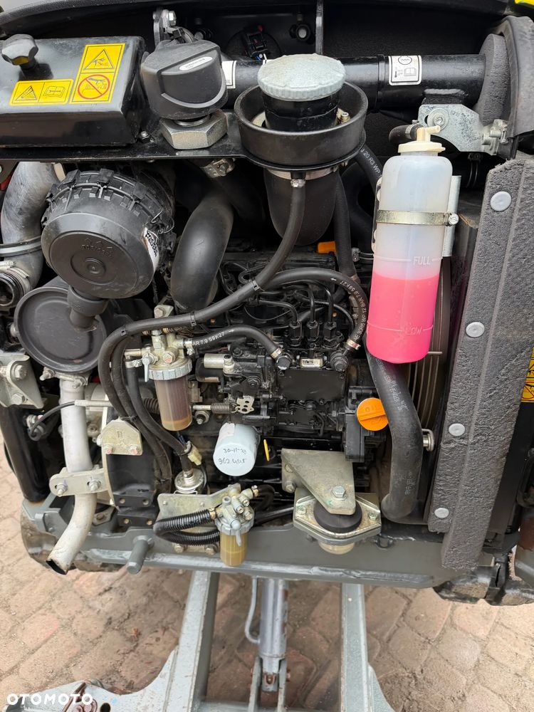 Wacker Neuson ET16 Minikoparka 2 tony. JAK NOWA 2018rok z Gospodarstwa Norweskiego 1190mtg. IGŁA! Rozsuwane hydraulicznie gąsienice. Dodatkowe sekcje Hydrauliczne. Silnik Yanmar 3 cyl. Aktualna DEKRA BMWT. Po serwisach! Ani deka luzów i wycieków. OKAZJA TANIO. Zadbana maszyna. 2 łyżki - 16