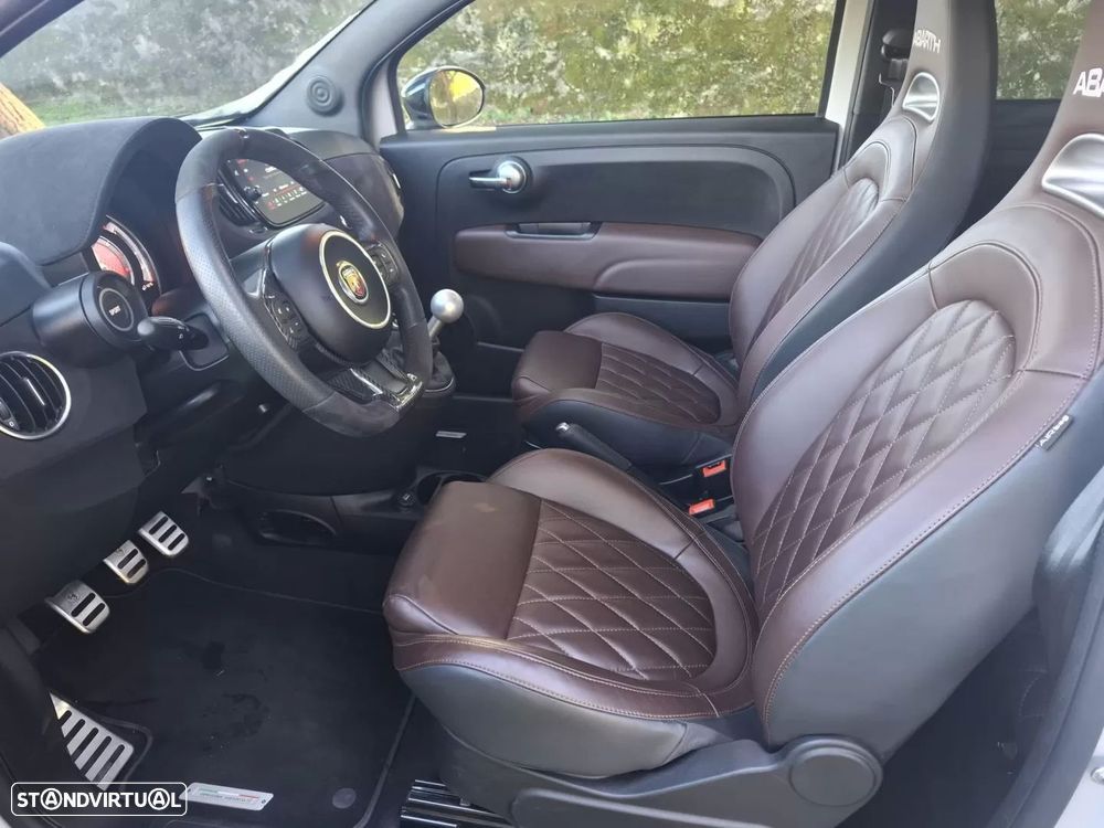 Abarth 695 - 17
