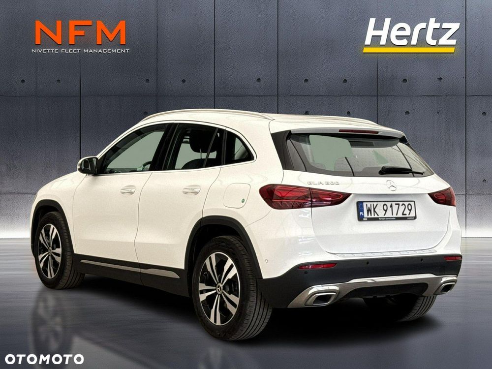 Mercedes-Benz GLA - 5