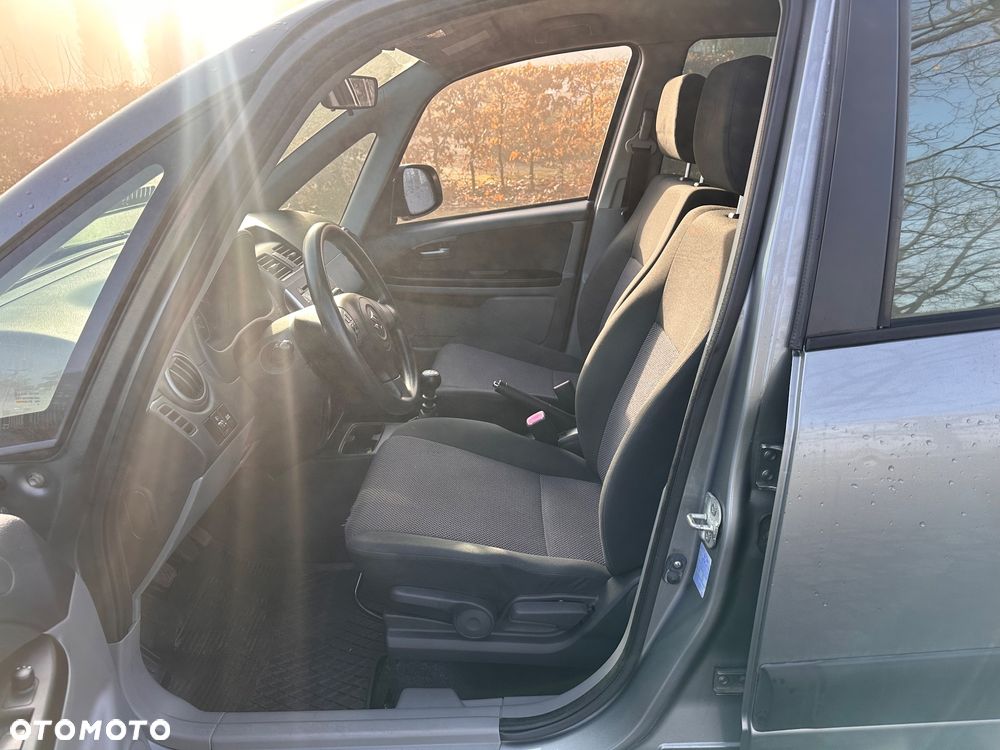 Suzuki SX4 - 18