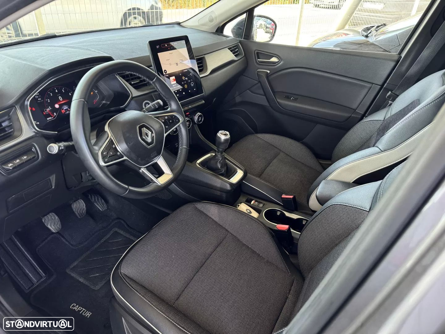 Renault Captur 1.0 TCe Intens - 11