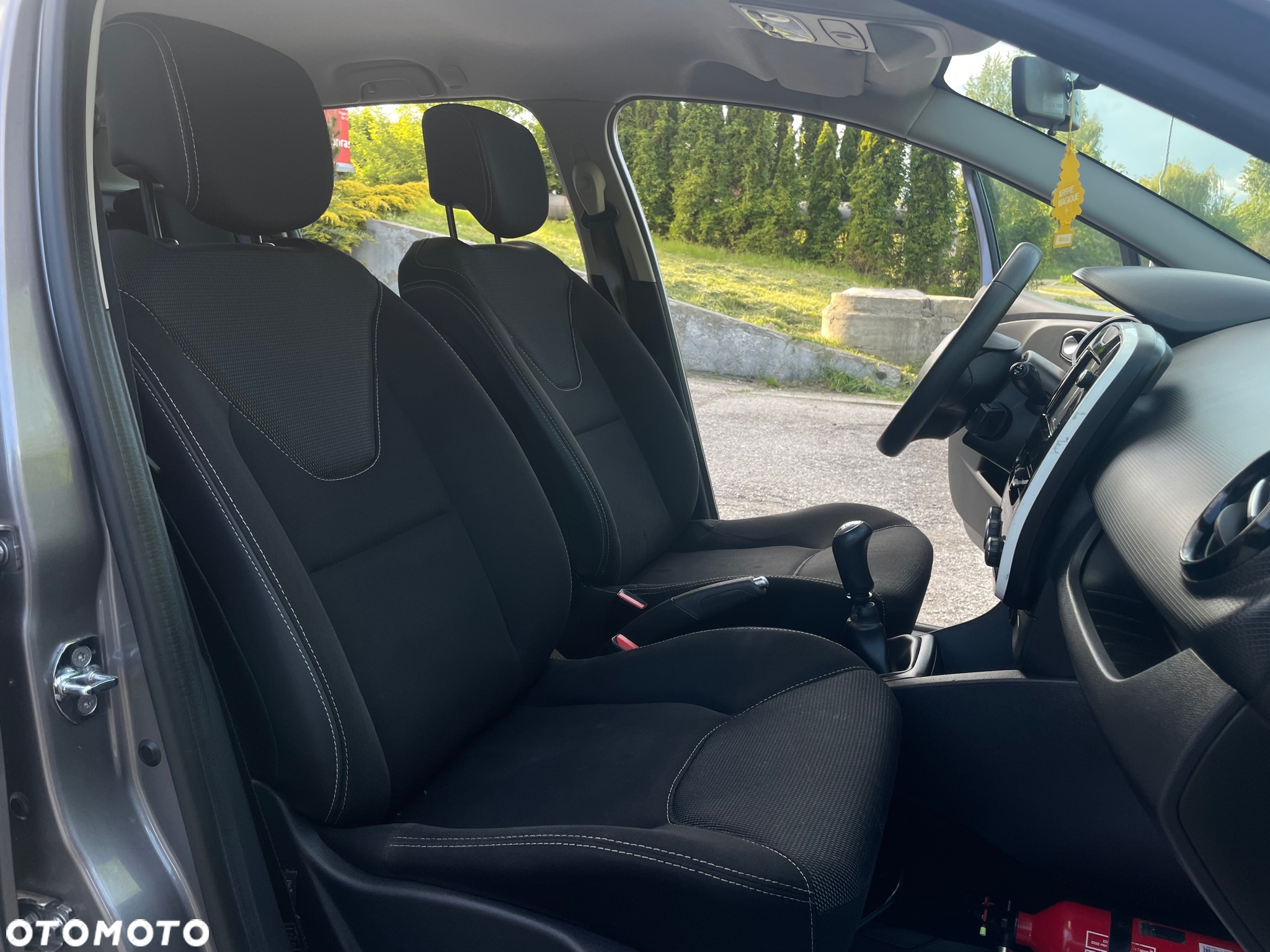Renault Clio (Energy) TCe 90 Start & Stop INTENS - 17