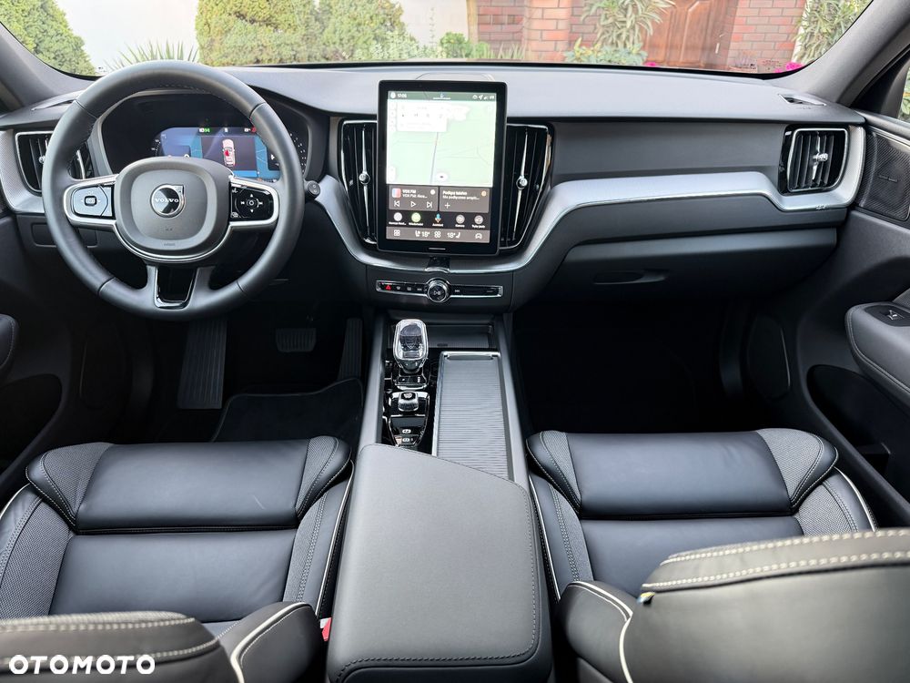 Volvo XC 60 B5 B AWD Ultimate Dark - 10