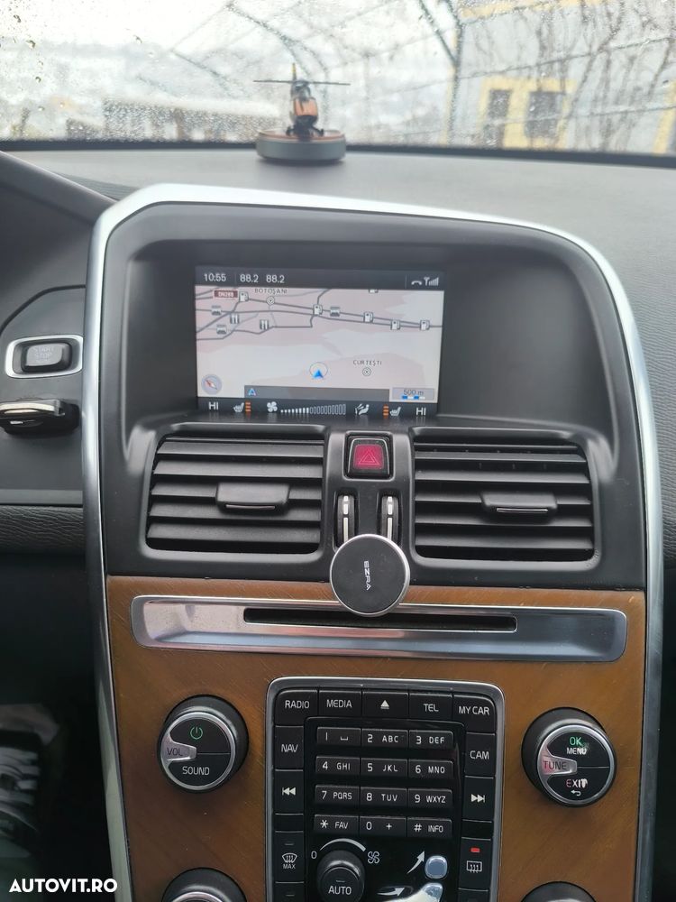 Volvo XC 60 D5 AWD Geartronic Summum - 14