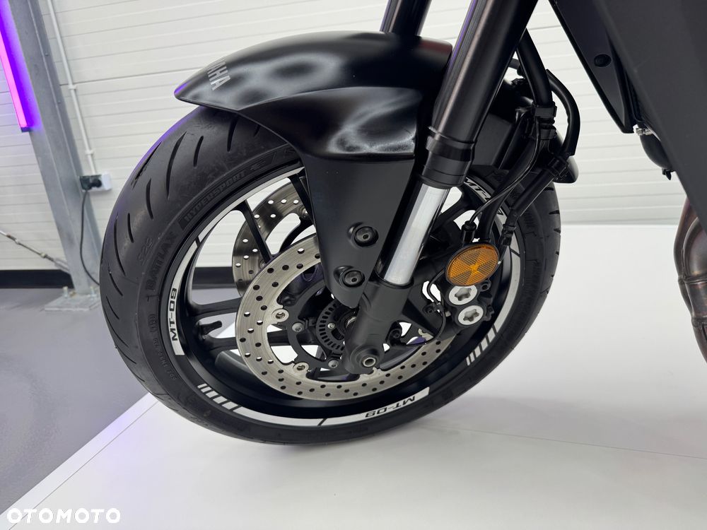 Yamaha MT - 19