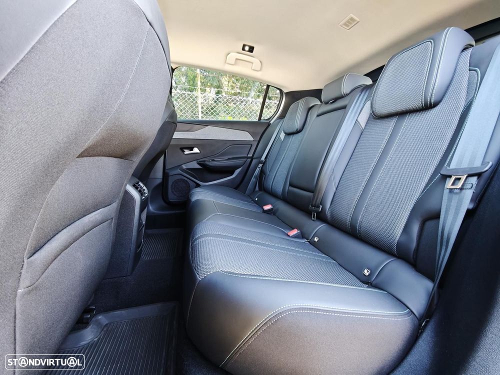 Peugeot 308 1.5 BlueHDi Allure EAT8 - 41