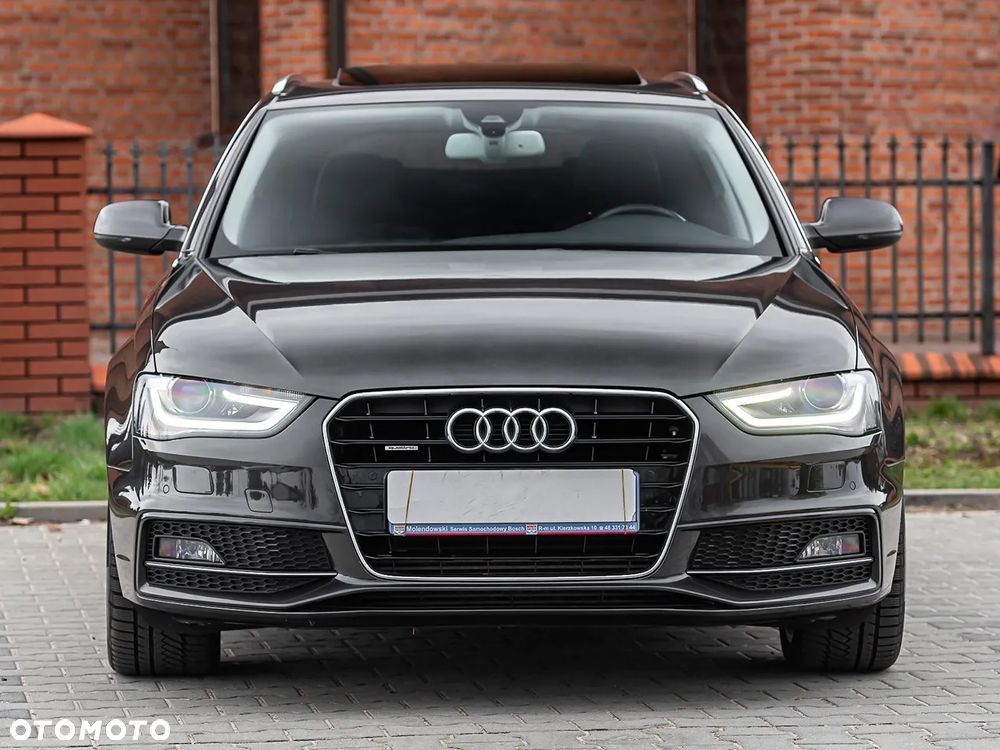 Audi A4 Avant 2.0 TDI DPF quattro S tronic S line Sportpaket - 4